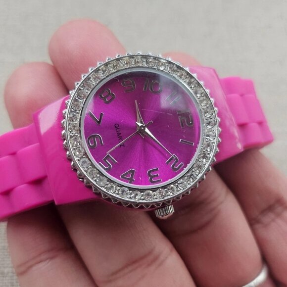 Accutime Women Wristwatch Pink Rubber Cuff Band Quartz Analog Wrist Watch - Picture 4 of 10